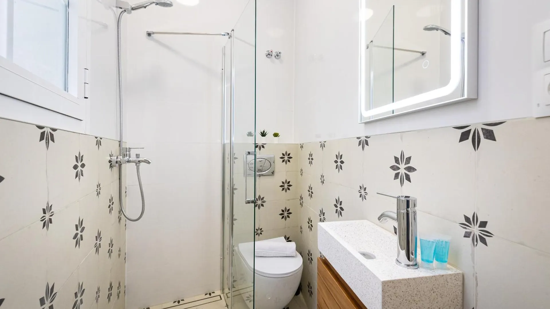 H2M Alamos Duplex, Desk, Dishwasher, Oven, Shower Málaga 0*,  İspanya