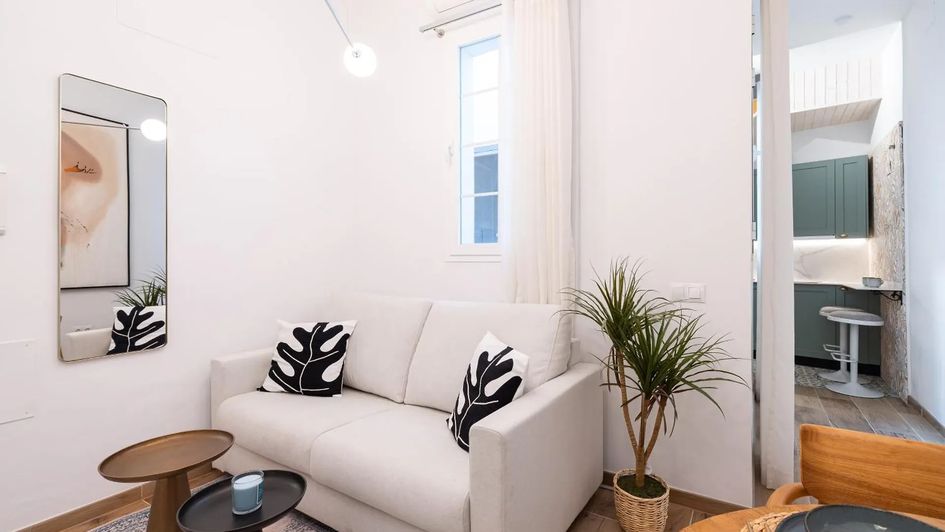 H2M Alamos Duplex, Desk, Dishwasher, Oven, Shower Málaga 0*,  İspanya