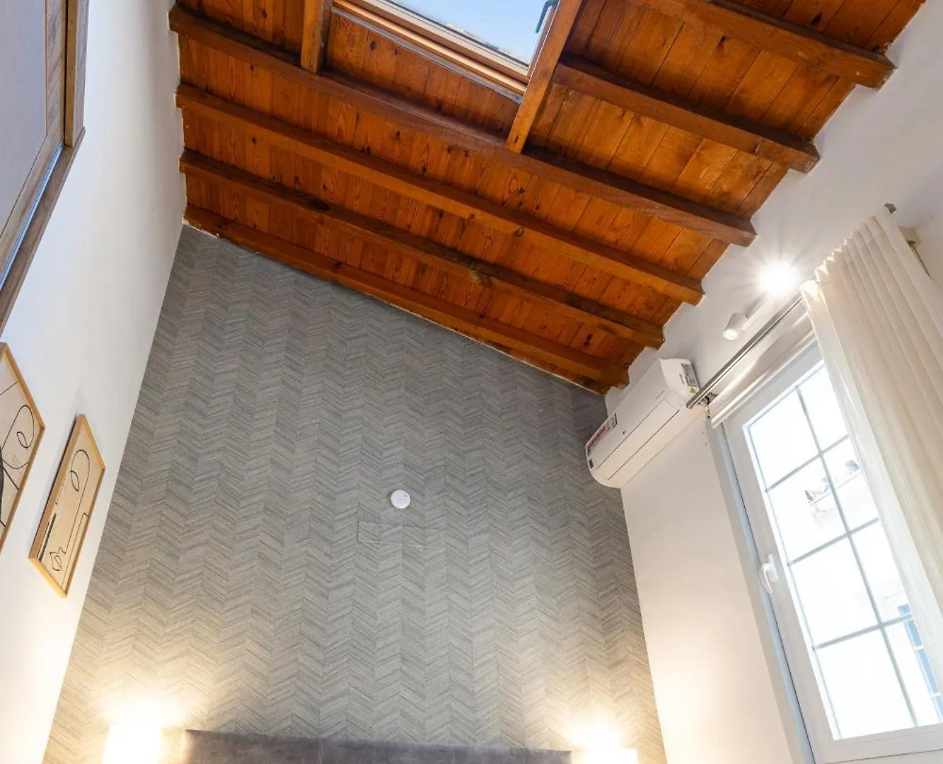 H2M Alamos Duplex, Desk, Dishwasher, Oven, Shower Malaga 0*,