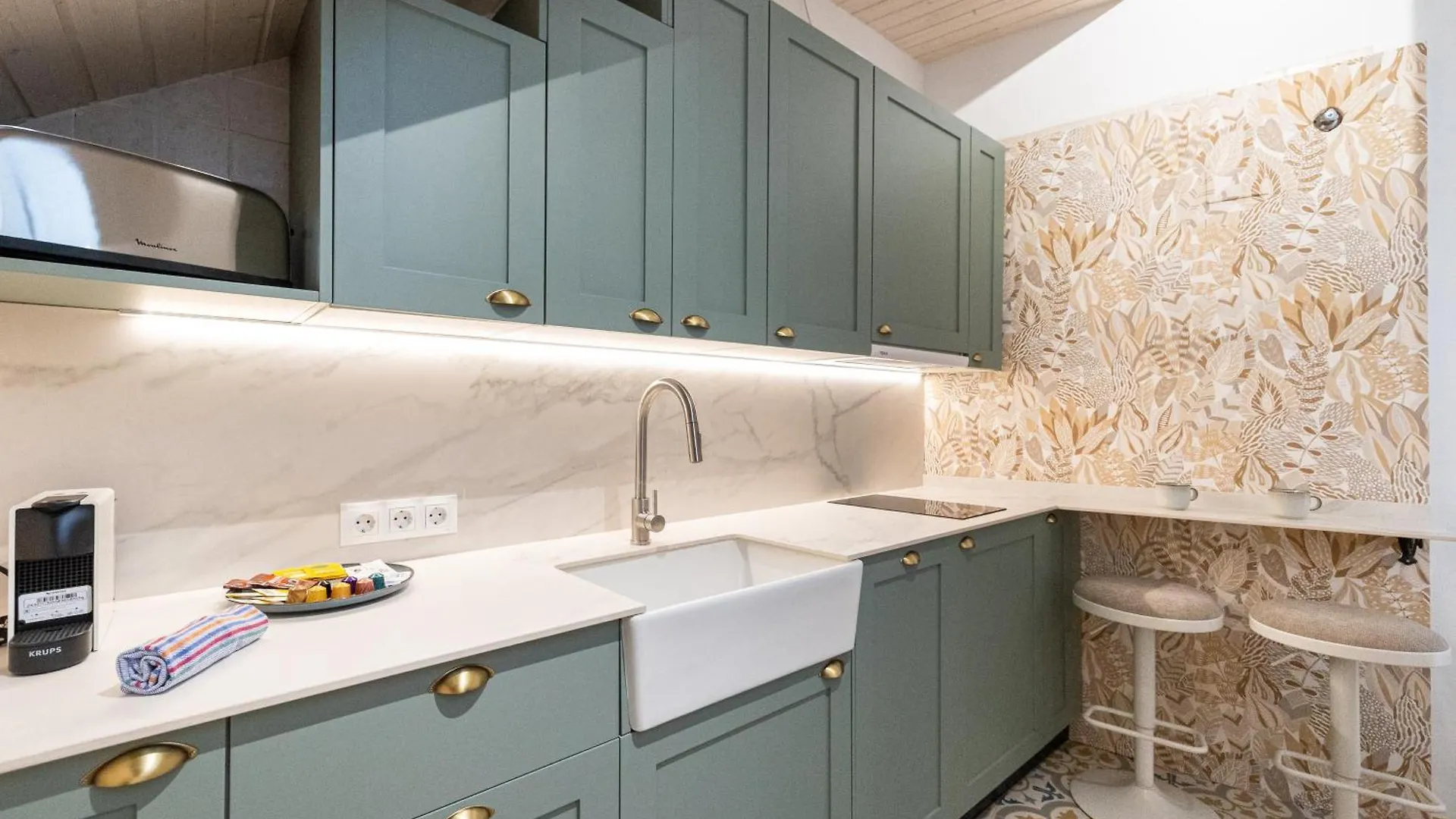 H2M Alamos Duplex, Desk, Dishwasher, Oven, Shower Malaga