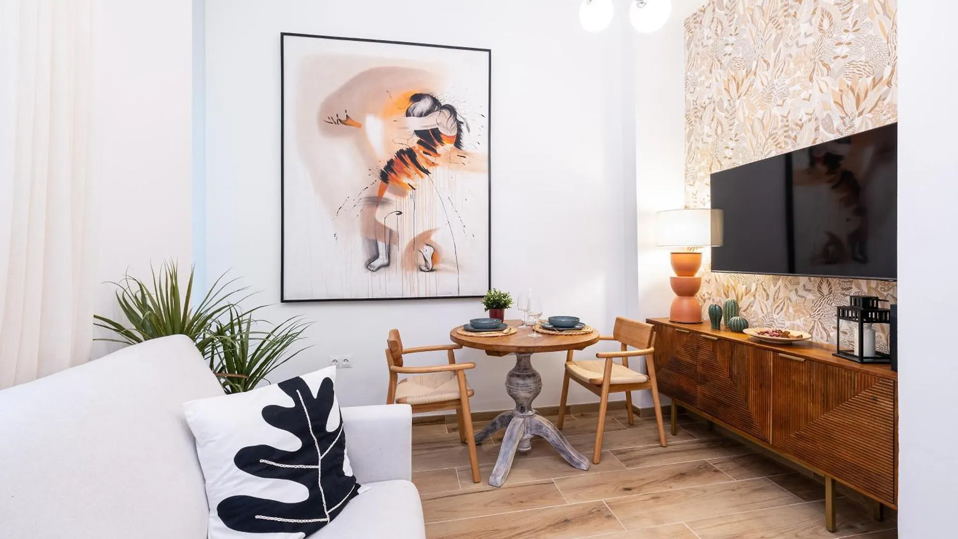 H2M Alamos Duplex, Desk, Dishwasher, Oven, Shower Malaga